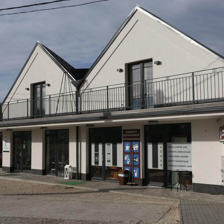 Apartment Viktoria Vendeghaz *
